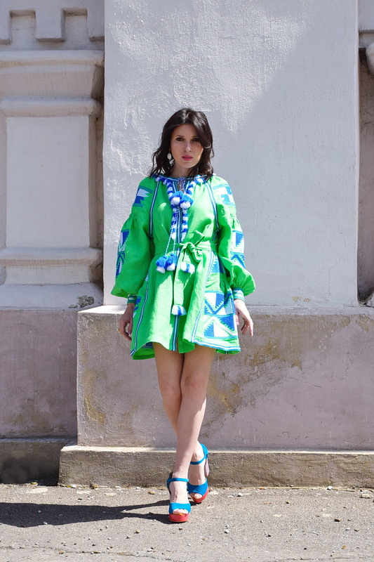 Embroidered Dress Boho, Green Dress Linen, Mini Dress, style boho chic, Bohemian Vyshyvanka Dress Linen, Ukrainian embroidery