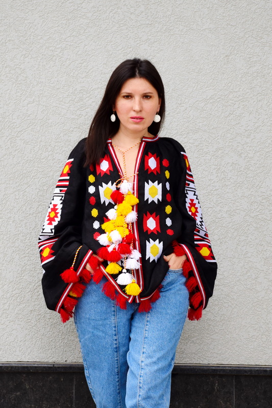 Black Blouse Vyshyvanka  Linen Boho style Bohemian, ethno Ukrainian embroidery, Embroidered clothes, Tunic 