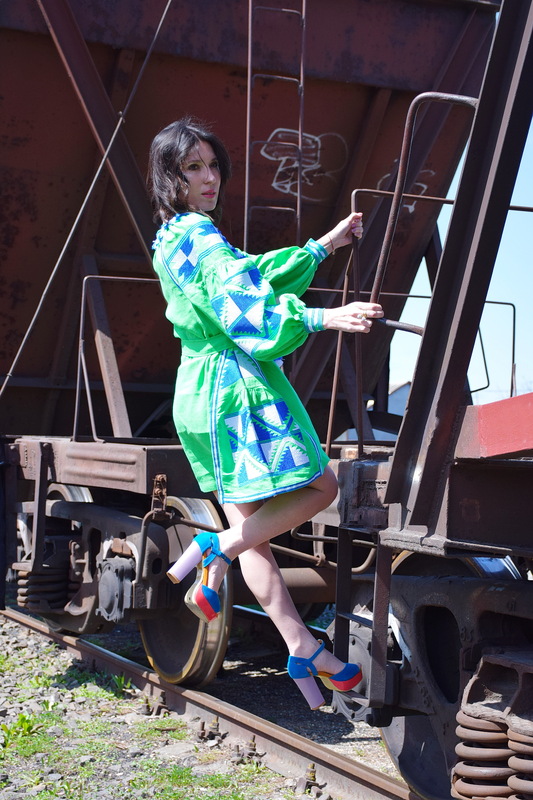 Embroidered Dress Boho, Green Dress Linen, Mini Dress, style boho chic, Bohemian Vyshyvanka Dress Linen, Ukrainian embroidery