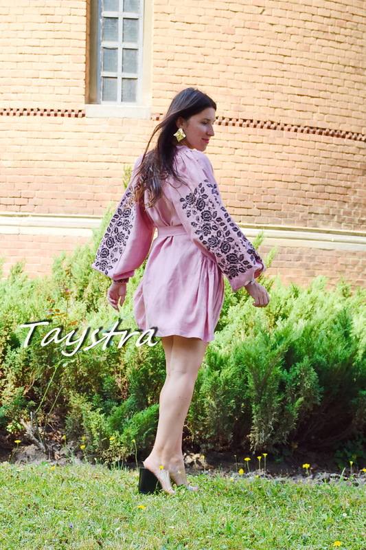  Robe Dress Vyshyvanka  Multi Color Embroidery Linen, Ukrainian embroidery, Pink Dress