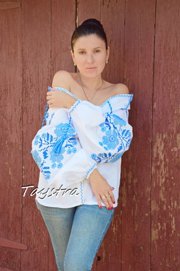 Blouse Vyshyvanka Embroidered Linen Ukrainian embroidery, Embroidered clothes Bohemian